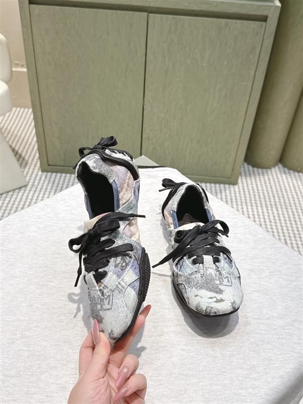 2025112716569955 310